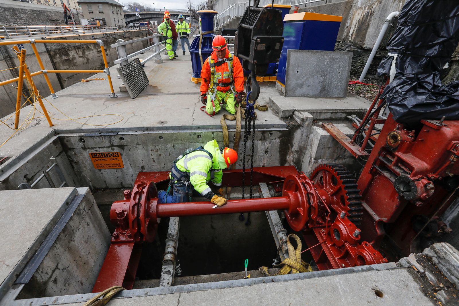 A Closer Look: Navigating the Lockport Locks